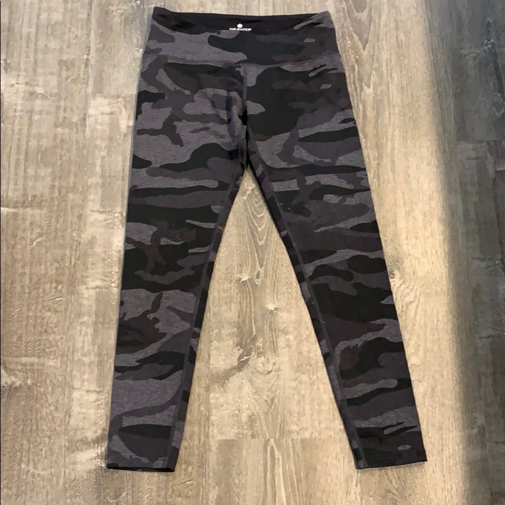Camo leggings